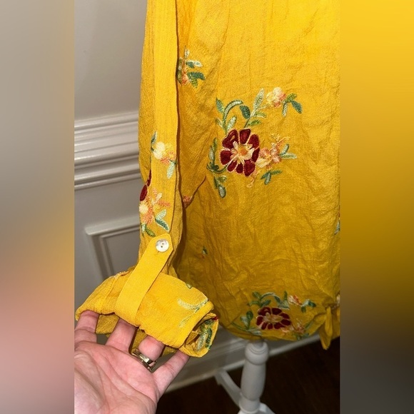NWT Anthropologie Fig & Flower Yellow Floral Embroidered Button Up Size 2XL Top - Picture 9 of 15